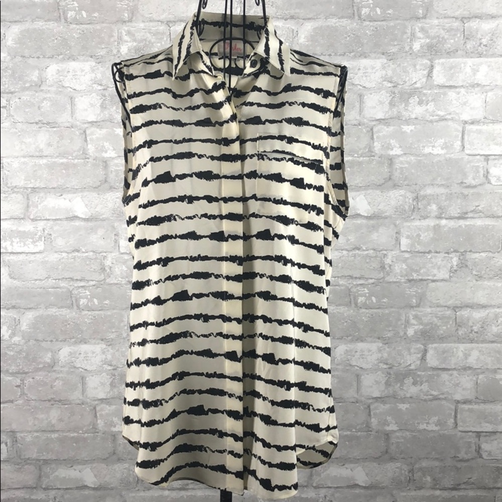 Parker Silk Sleeveless Split Back Button up Small